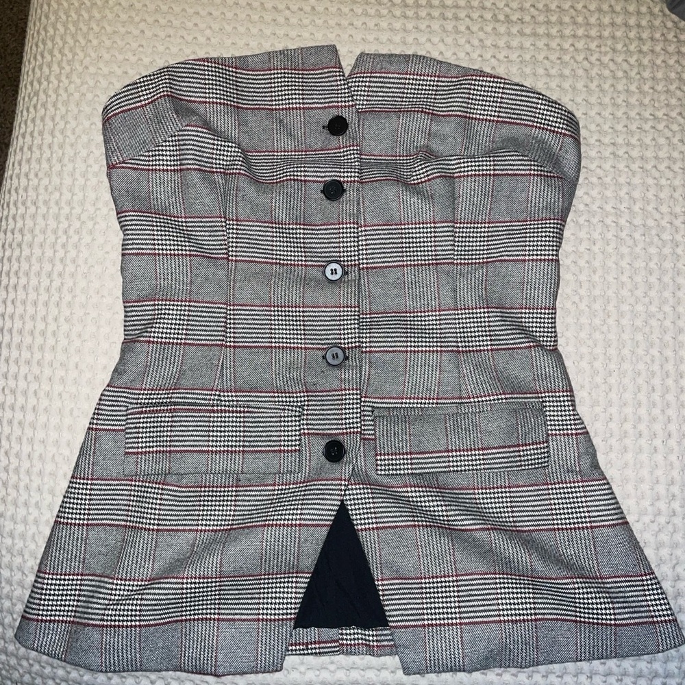 Strapless Plaid Peplum Button Up Top - Gray/Black with Red Accent